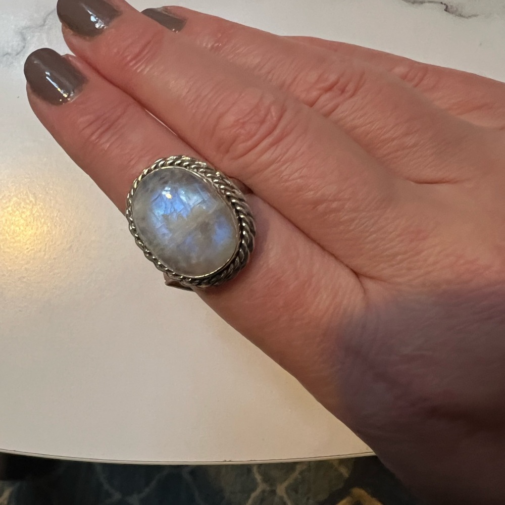Elegant Silver Moonstone Ring